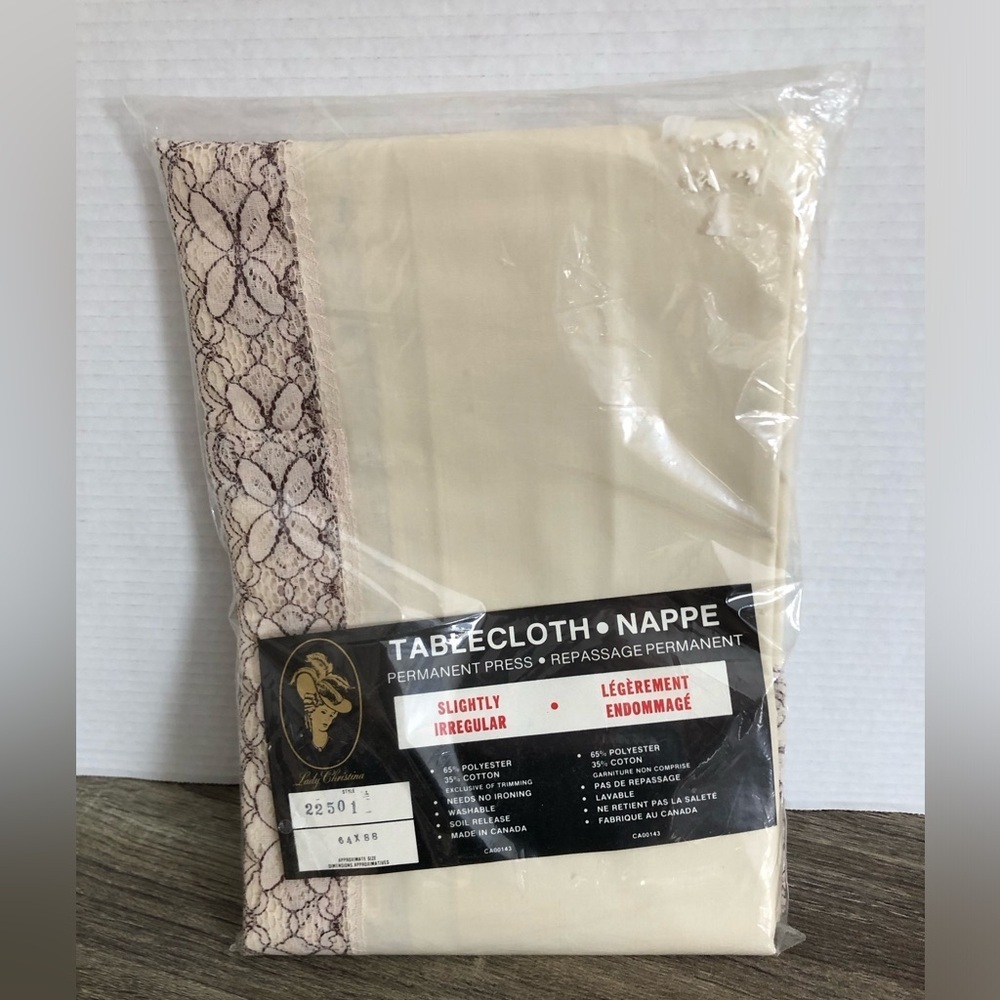 Vtg NOS Lady Christina Lace Edge Tablecloth